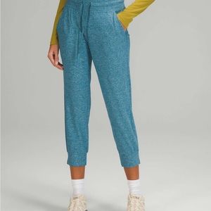Lululemon ready to rulu heathered capture blue size 4